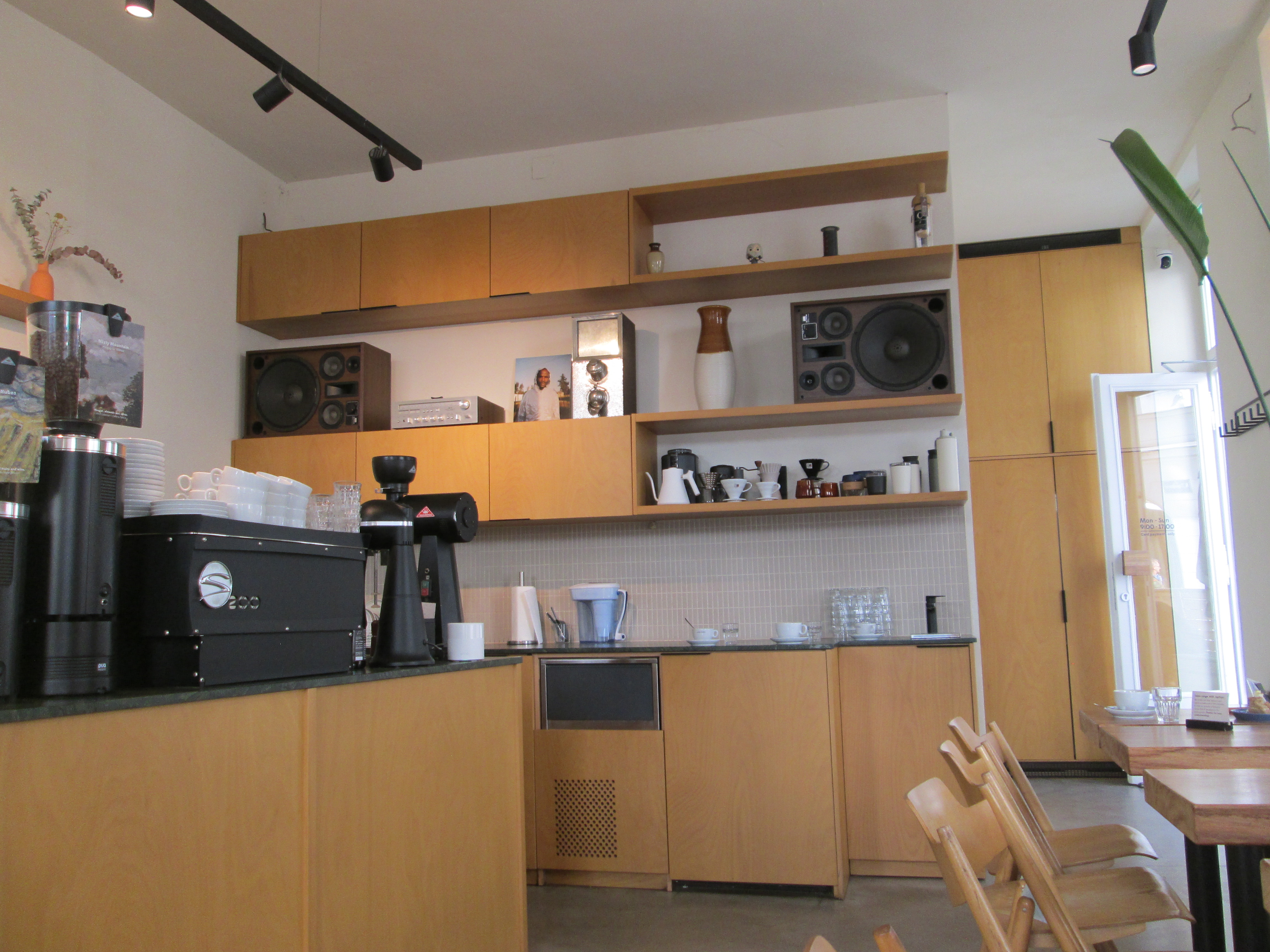 Jonas Reindl interior thumbnail